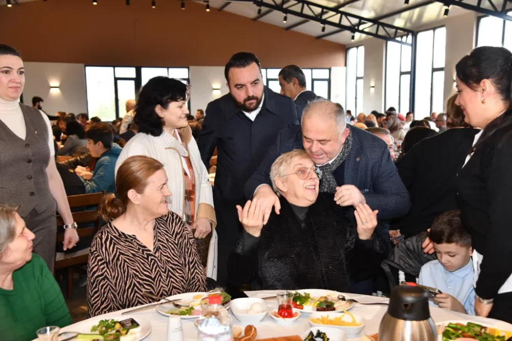 MUTLU VE MESUT YILLARA DEVAM DEDİLER..! 