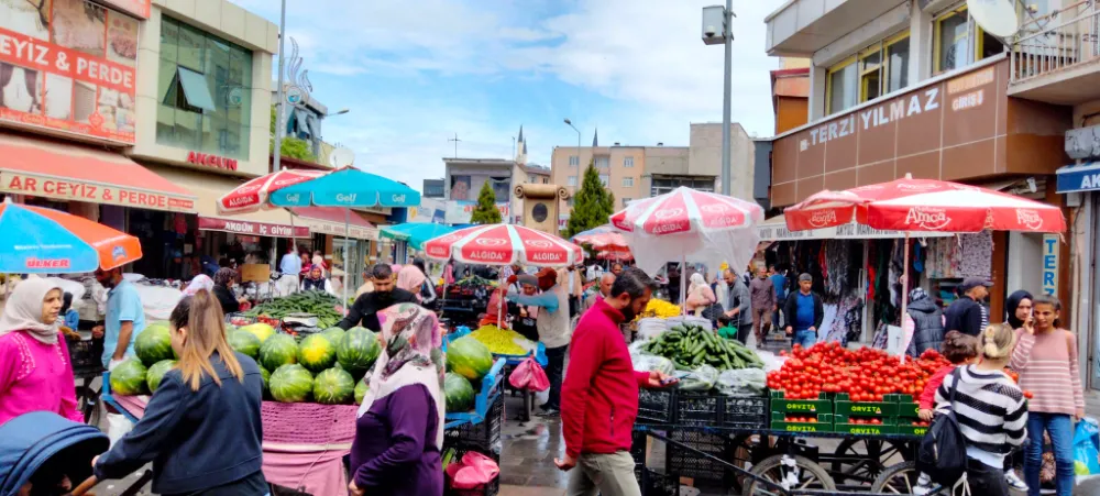 Nahçıvanlıların yeşillik satması yasaklanınca maydonoz 15 Lira oldu