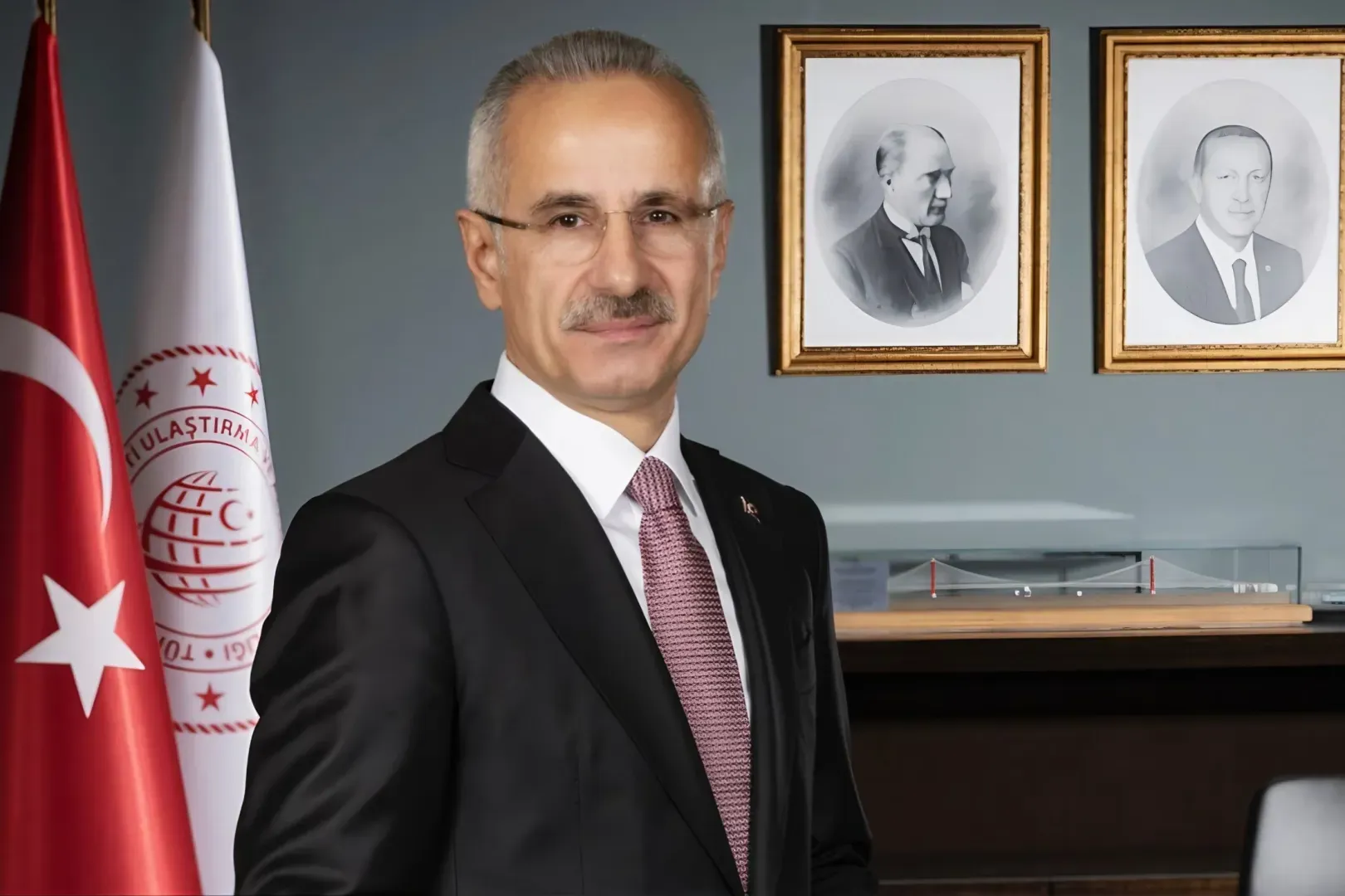 Bakan Uraloğlu Alanya’da gazetecilerle buluşacak, Gazipaşa Marina’yı açacak