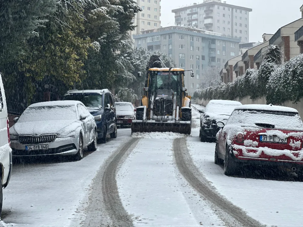 Beylikdüzü Belediyesi’nden Karla Etkin Mücadele 